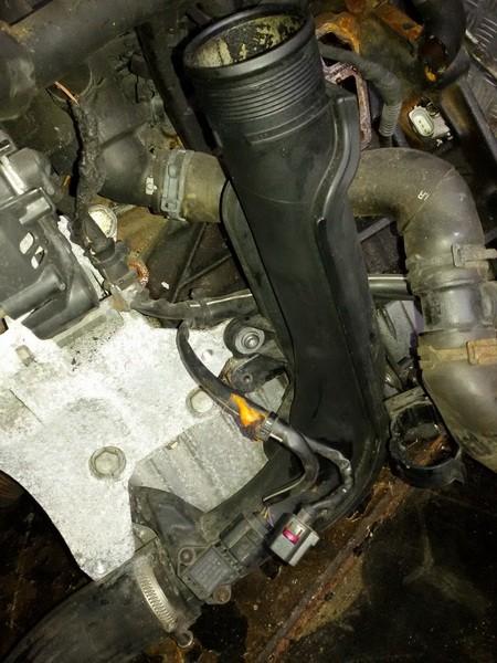 1K0145770AE Volkswagen Passat 2012 DURITE COLLECTEUR ADMISSION