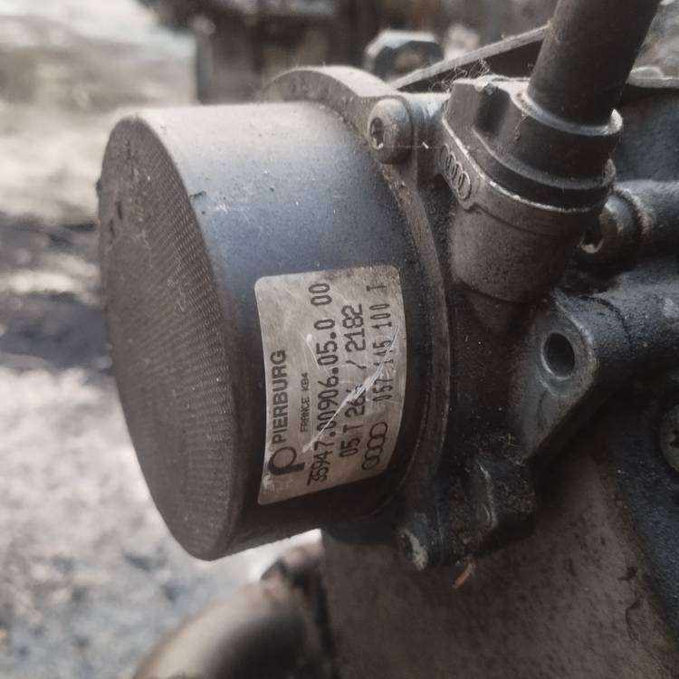 057145100 Audi A6 2005 Stabdziu vakuumo siurblys - Thumbnail 3