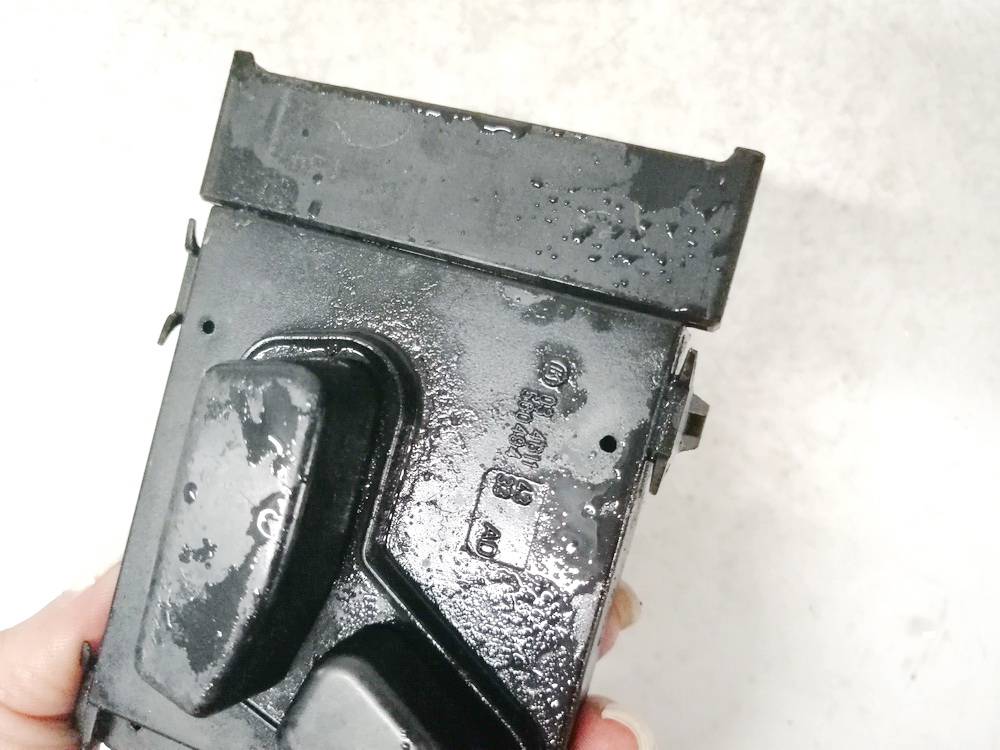 03461143 Chrysler Sebring 2007 Seat Control Button (seat control switch) - Thumbnail 3