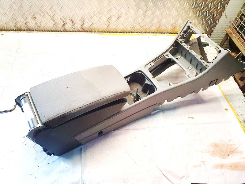 3C0864207 Volkswagen Passat 2006 Podłokietnik