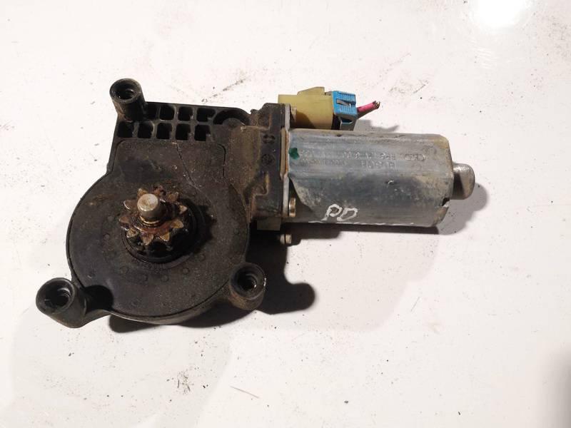 990408100 Mercedes-Benz ML-CLASS 2001 Duru lango pakelejas P.D.