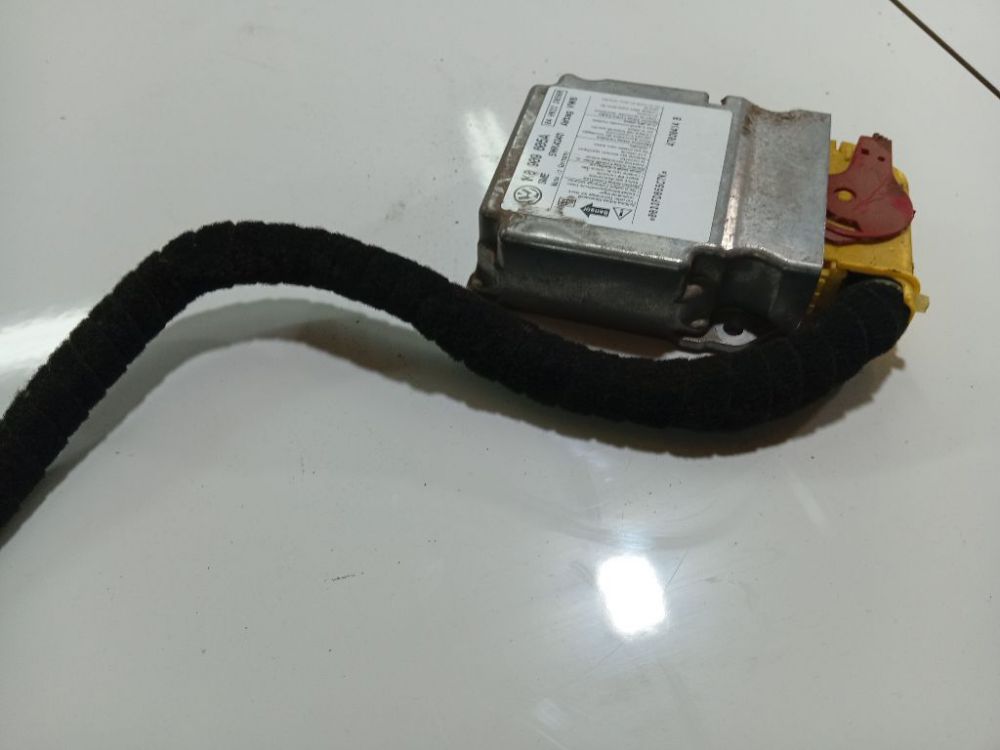 1K0909605A Volkswagen Golf 2003 SRS AIRBAG KOMPIUTERIS - ORO PAGALVIU VALDYMO BLOKAS - Thumbnail 2