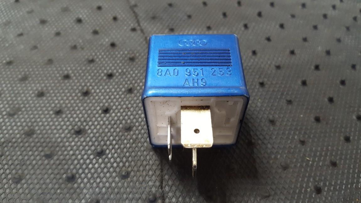 8A0951253 899587 Relay module Volkswagen Passat 2005 1.9L EIS00234747
