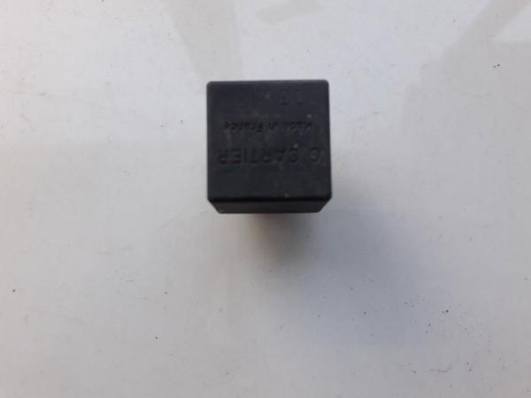 25A03501 Peugeot 405 1997 Relay module | EuroImpex