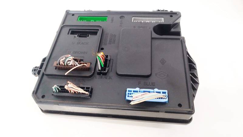 284B17715R Renault Megane 2012 Komforta bloks