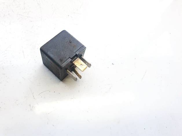 8D0951253A Volkswagen Passat 2001 Relay module - Thumbnail 2