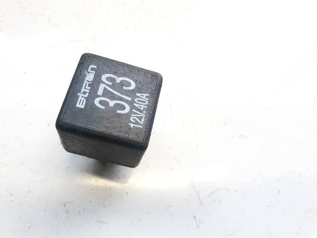 8D0951253A Volkswagen Passat 2001 Relay module
