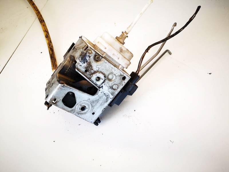 8D1837016E Audi A4 1997 Door Lock Mechanism - FRONT RIGHT