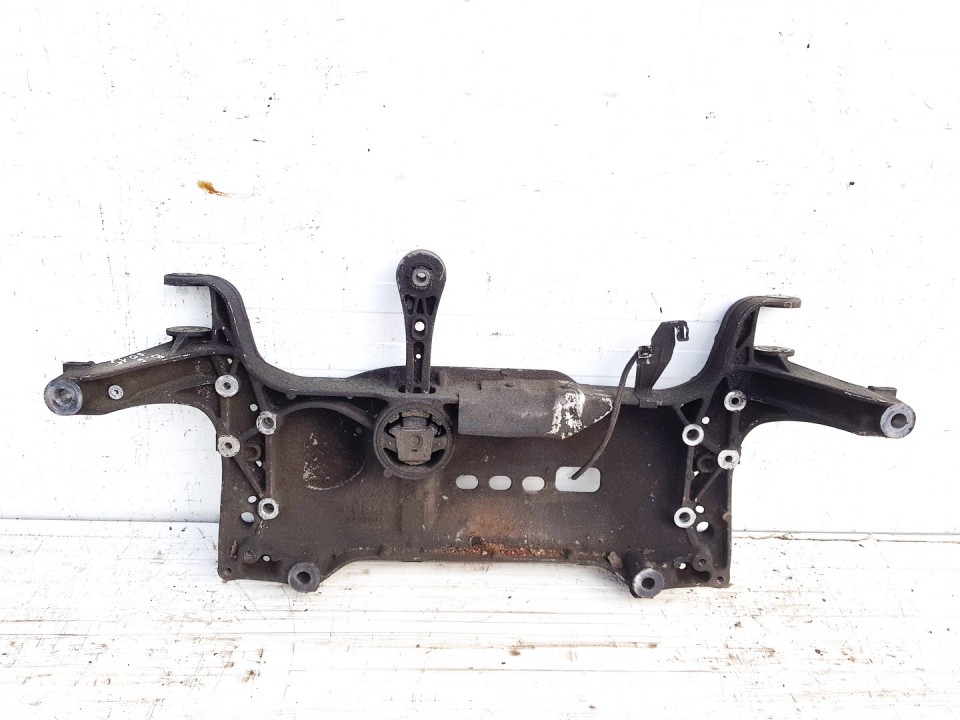 Volkswagen Passat 2006 šķērsnis - PRIEKŠ