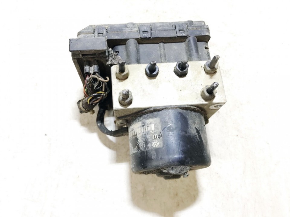 1J0614117C Volkswagen Golf 1998 ABS Unit (ABS Brake Pump)