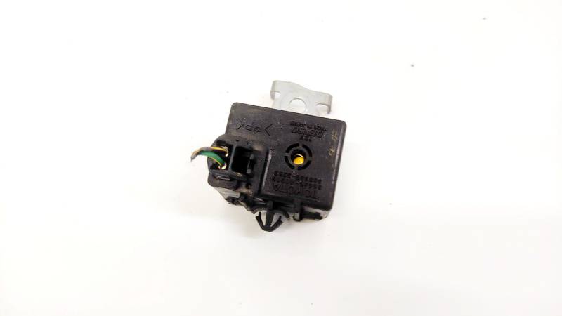 8665041010 Toyota Avensis Verso 2001 Relay module