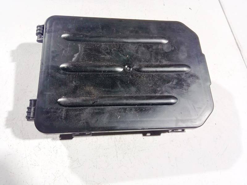 Audi A4 2006 Saugikliu deze