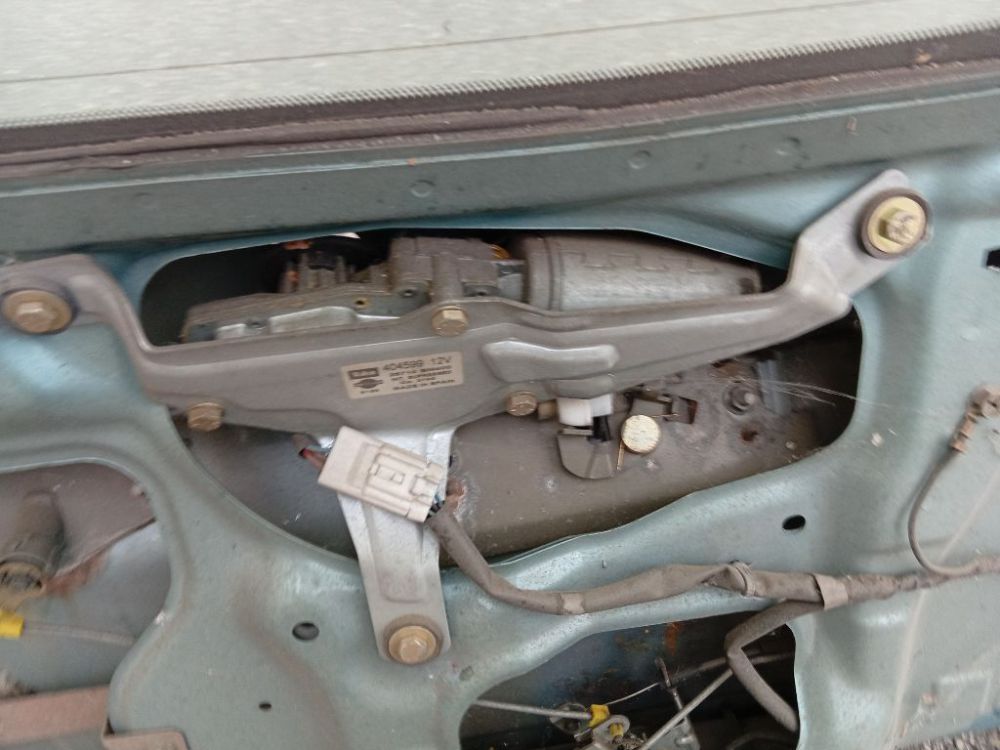 404599 Nissan Almera 2000 Aizmugurējā loga slotiņas motors - AIZMUGURE - Thumbnail 3