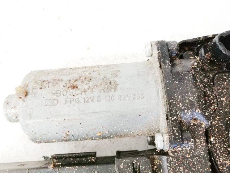 102238XXX Volkswagen Golf 2000 Durvju loga pacēlāja motors - AIZMUGURE PA LABI - Thumbnail 3