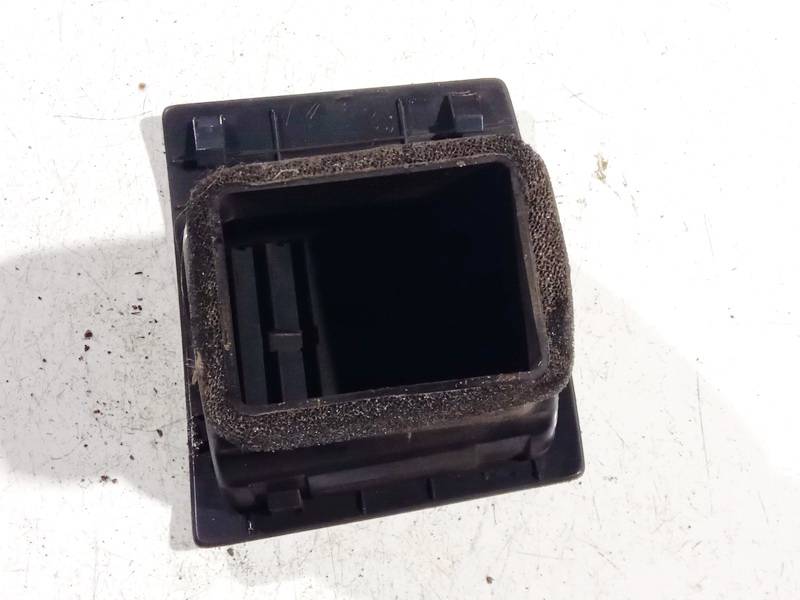 Dodge Magnum 2005 Sisäilman ilmanvaihtoritilät - Thumbnail 2