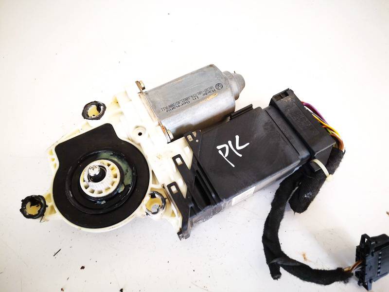 1J1959801C Volkswagen Golf 1999 Window Motor - FRONT LEFT