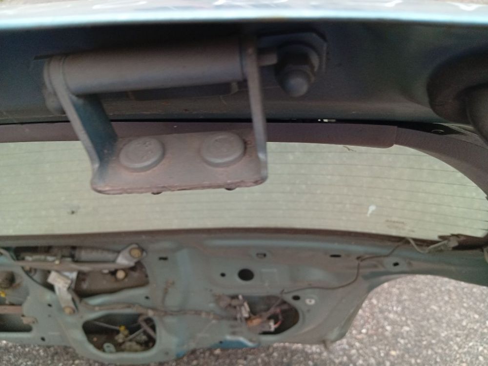 Nissan Almera 2000 Takaluukun sarana - TAKANA VASEMMALLA - Thumbnail 2