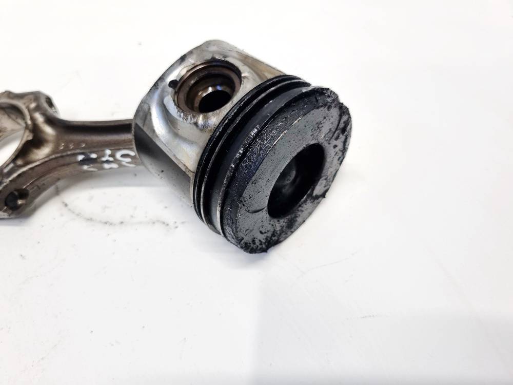 Toyota Avensis 2005 Tłok z korbowodem - Thumbnail 2