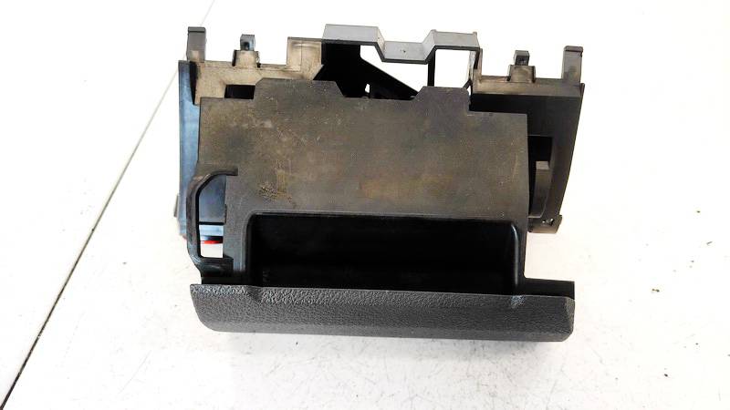 1T1857961 Volkswagen Touran 2004 Glove Box Assembly