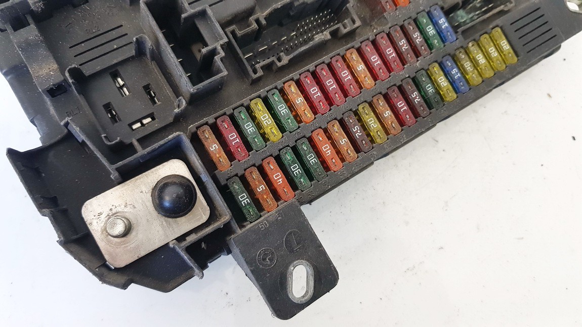 690661804 BMW 5-Series 2009 Fuse box - Thumbnail 2