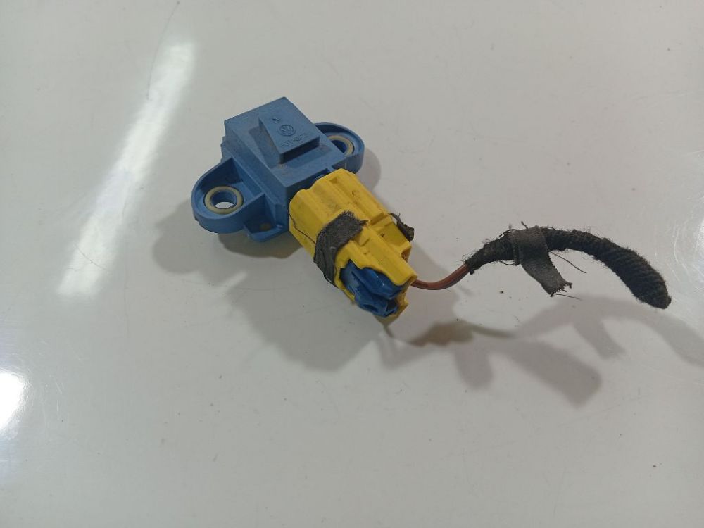1K0955557A Volkswagen Golf 2003 Srs Airbag crash sensor - Thumbnail 3