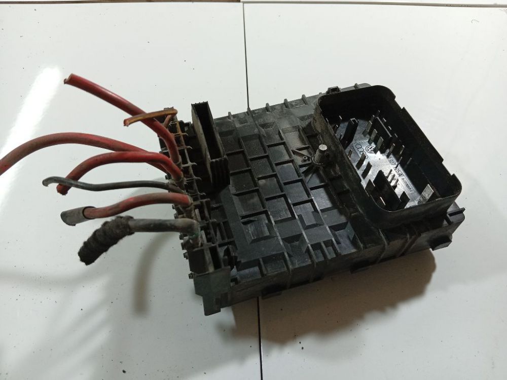 1K0937125A Skoda Superb 2009 Fuse box