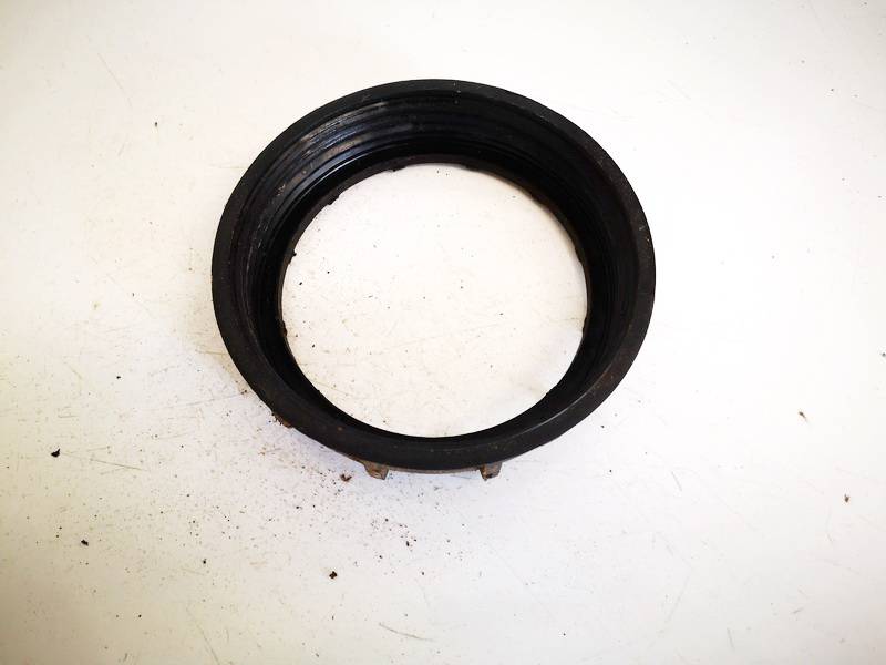 321201375A Volkswagen Golf 1999 Pierścień Mocujący Pompy Paliwa - Thumbnail 2