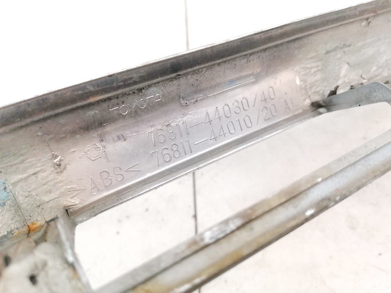 7681144030 Toyota Avensis Verso 2002 Zewnętrzne wykończenie tylnej klapy (oświetlenie tablicy rejestracyjnej) - TYLNE - Thumbnail 3