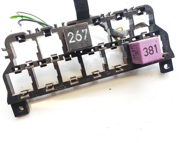 8D0937503E Volkswagen Passat 1998 Fuse box