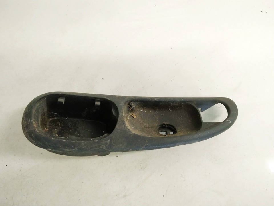 A739 Alfa-Romeo 156 2001 Wykończenie wnętrza (plastikowe elementy)