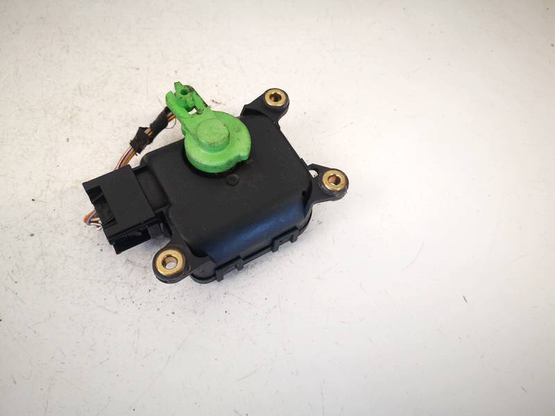 1J1907511D Volkswagen Bora 1999 Silnik klapki nagrzewnicy - Thumbnail 3