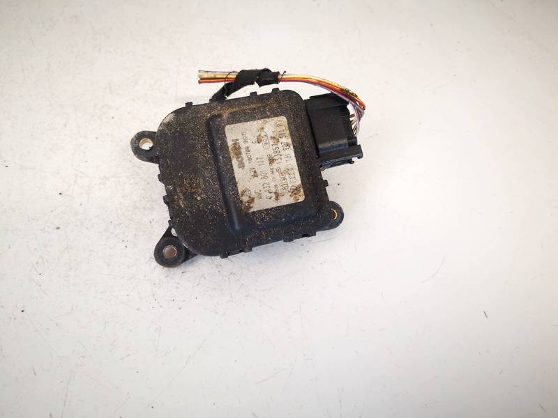 1J1907511D Volkswagen Bora 1999 Silnik klapki nagrzewnicy