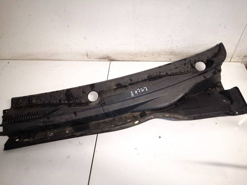 557820F010 Toyota Corolla Verso 2006 Abdeckung Windschutz Wasserkastenabdeckung