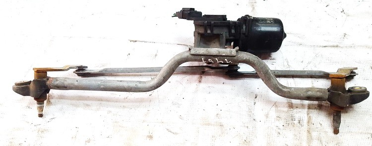 Renault Clio 2003 Windshield Wiper Linkage - FRONT