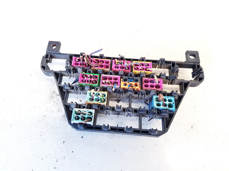 4A0937545 Audi A6 1995 Fuse box