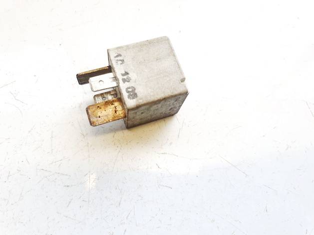 8D0951253A Volkswagen Passat 2001 Relay module - Thumbnail 2