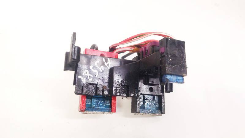 8A0937530 Audi A6 2001 Skrzynka bezpieczników