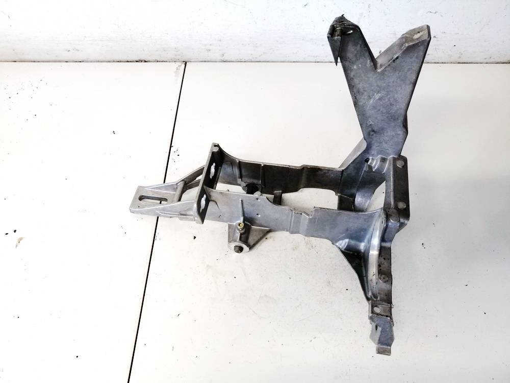 8E1721117A Audi A4 2003 Muut kiinnikkeet - Thumbnail 2