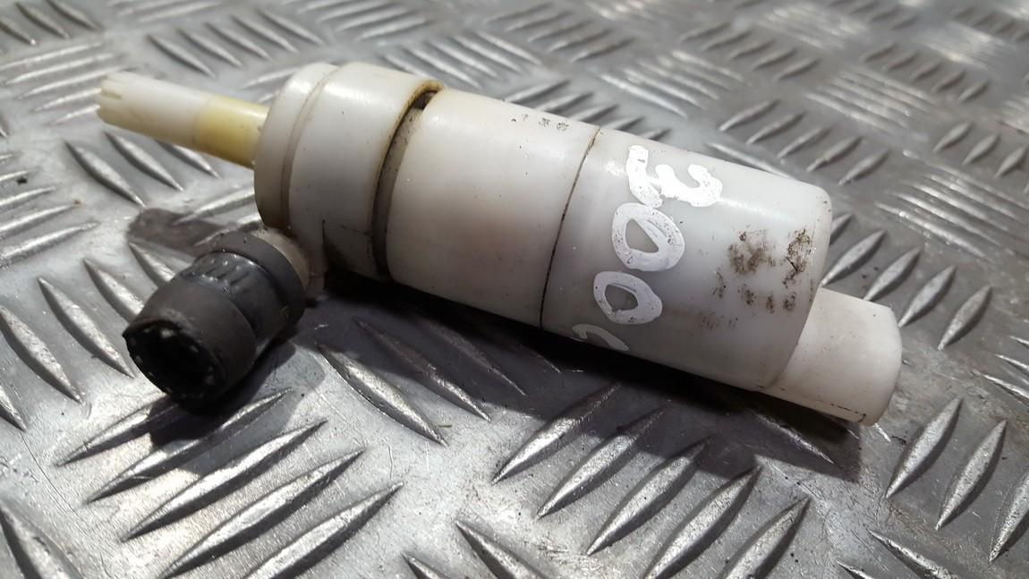 8TW00754016 Chrysler 300C 2006 Headlight Washer Pump