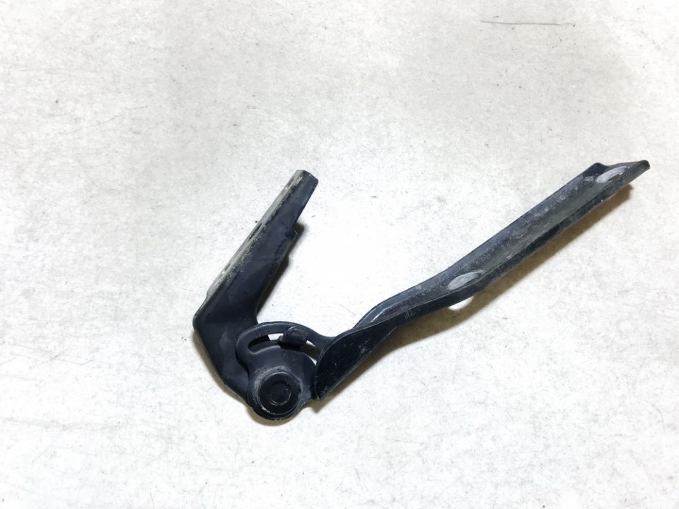 8D0823302B Audi A4 1997 Kapoto vyris P.D.