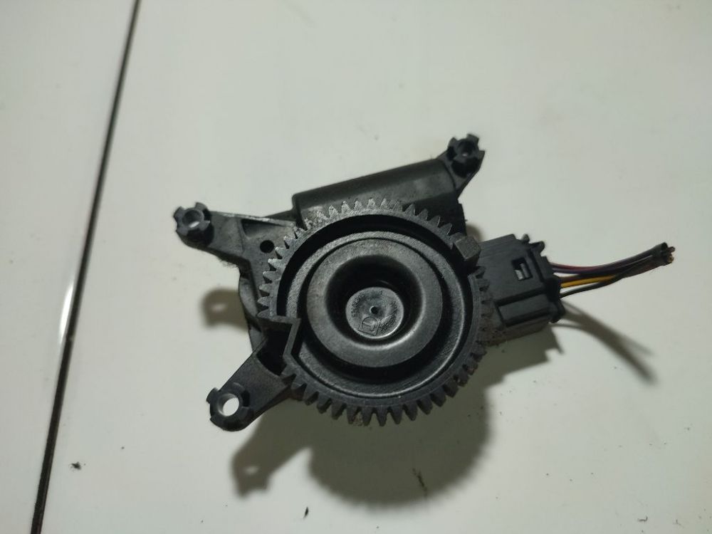 52406337R05 Opel Astra 2005 Peciuko sklendes varikliukas