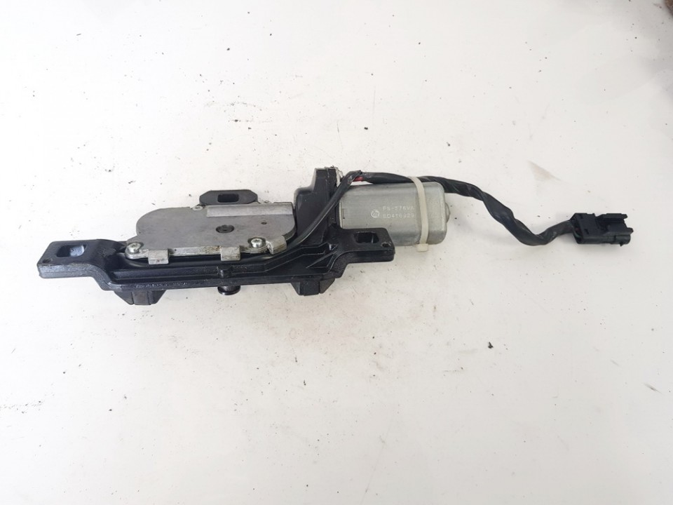 US712993102 BMW 5-Series 2008 Zamek tylnej klapy - TYLNE