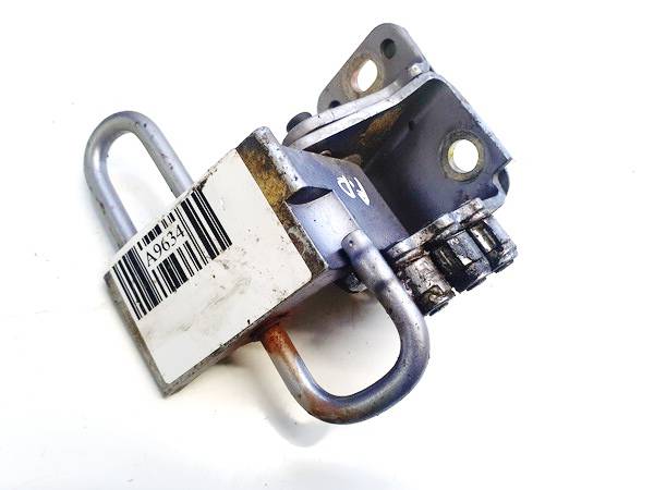 8E0831412B Audi A4 2005 Door Hinge - FRONT