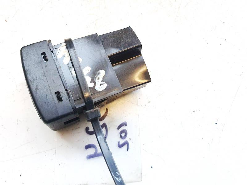 D39755225 Mazda 5 2006 PLASTICOS-Otros repuestos del interior - Thumbnail 2