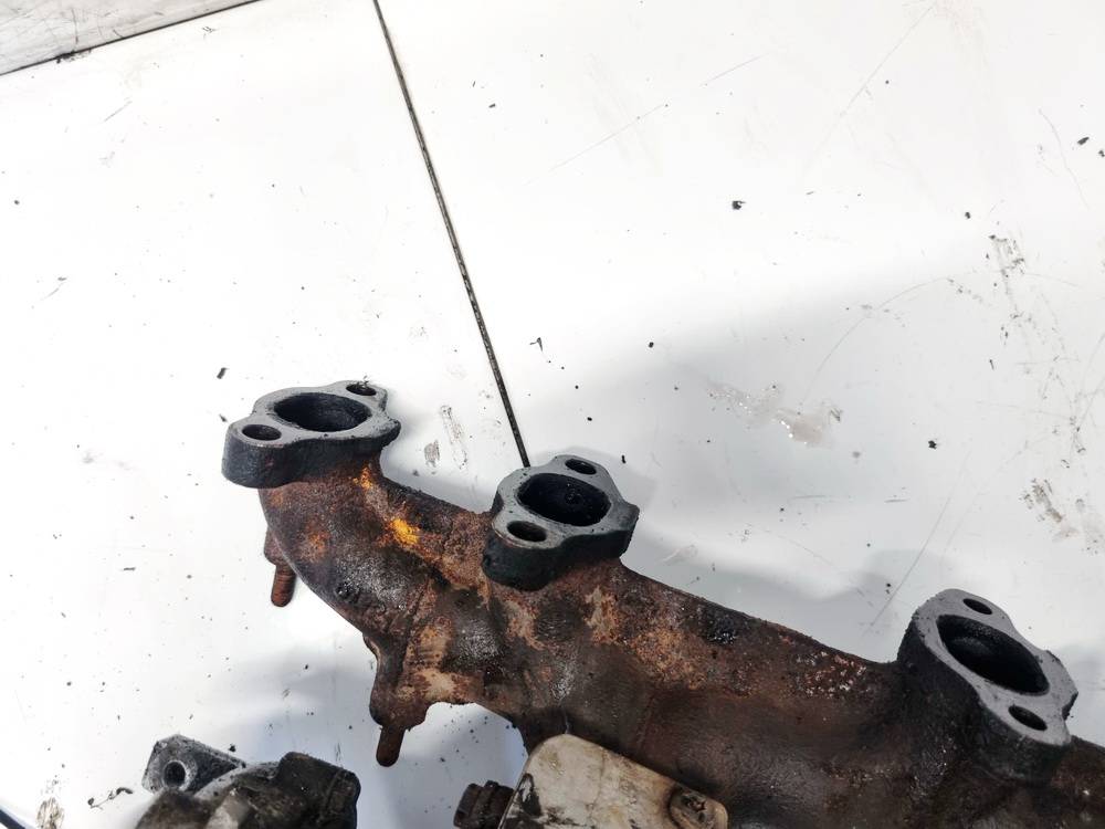 Volkswagen Passat 2006 Déchappement des coudes - Thumbnail 2