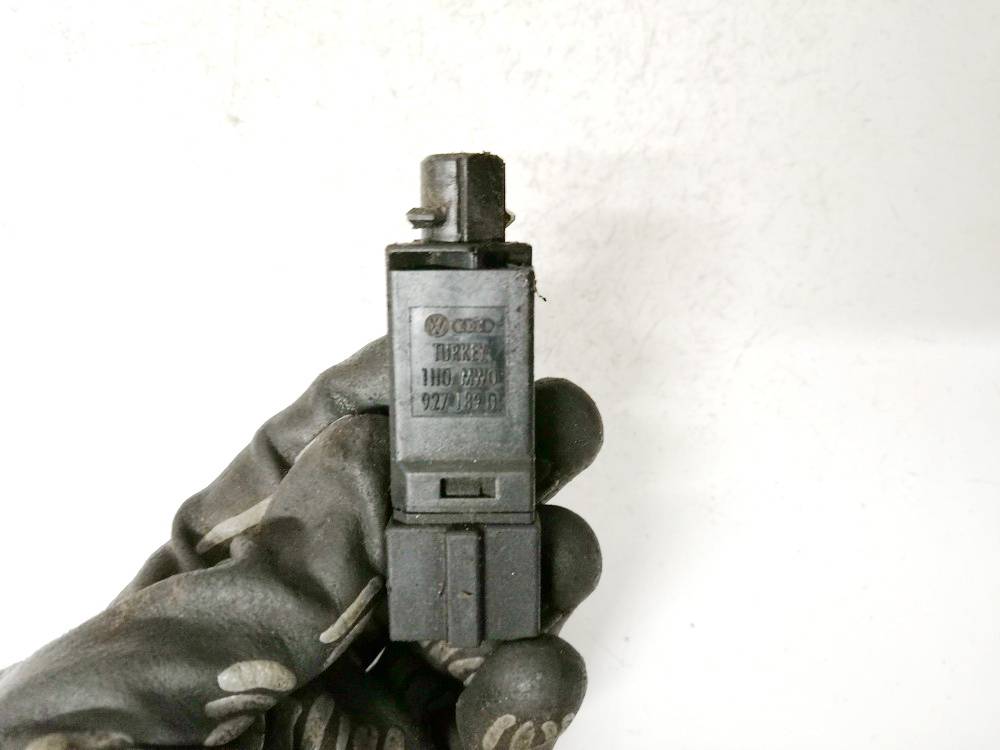 1H0MW0 Volkswagen Golf 1999 Brake Light Switch (sensor) - Switch (Pedal Contact) - Thumbnail 3