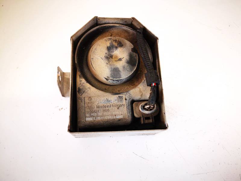 1J0951605A Volkswagen Transporter 2008 Alarm Siren Module (Alarm System-Horn )
