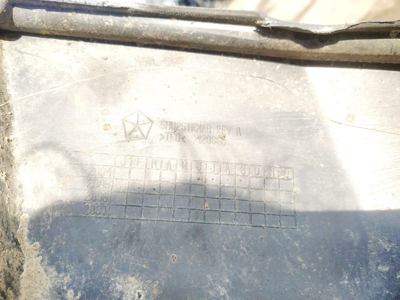 5HU25TRMAB Jeep Grand Cherokee 2005 Left Sill Moulding - Thumbnail 3