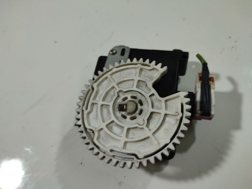 MF1138002800PLS Toyota Yaris 2007 Peciuko sklendes varikliukas - Thumbnail 2