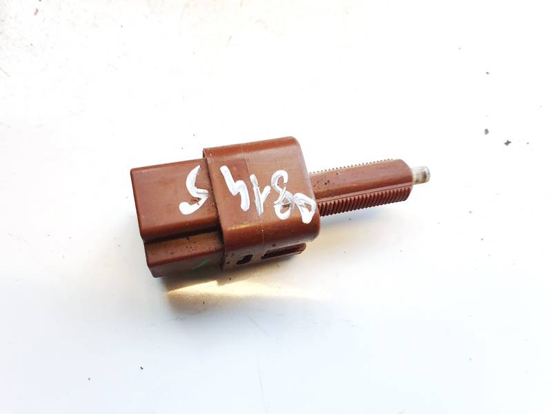 GF33 Nissan NV200 2010 Czujnik świateł hamulca (przekaźnik-klakson)